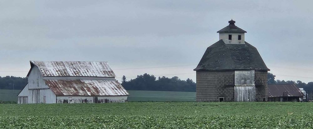 c another old barn.jpg