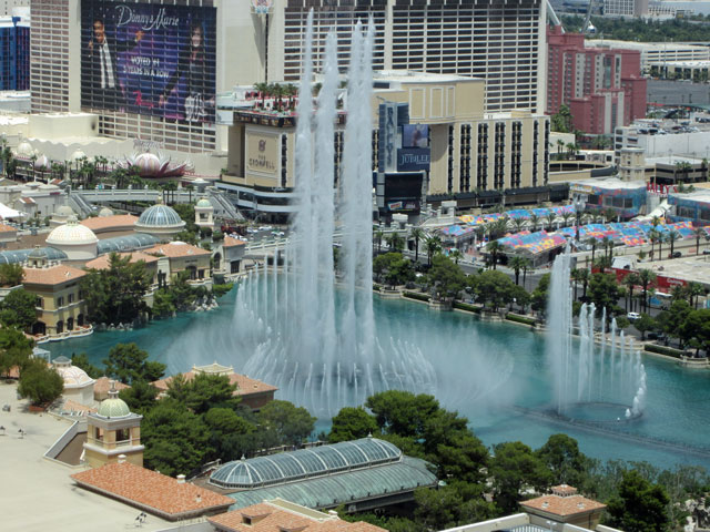 06-17-bellagio-fountain-day.jpg