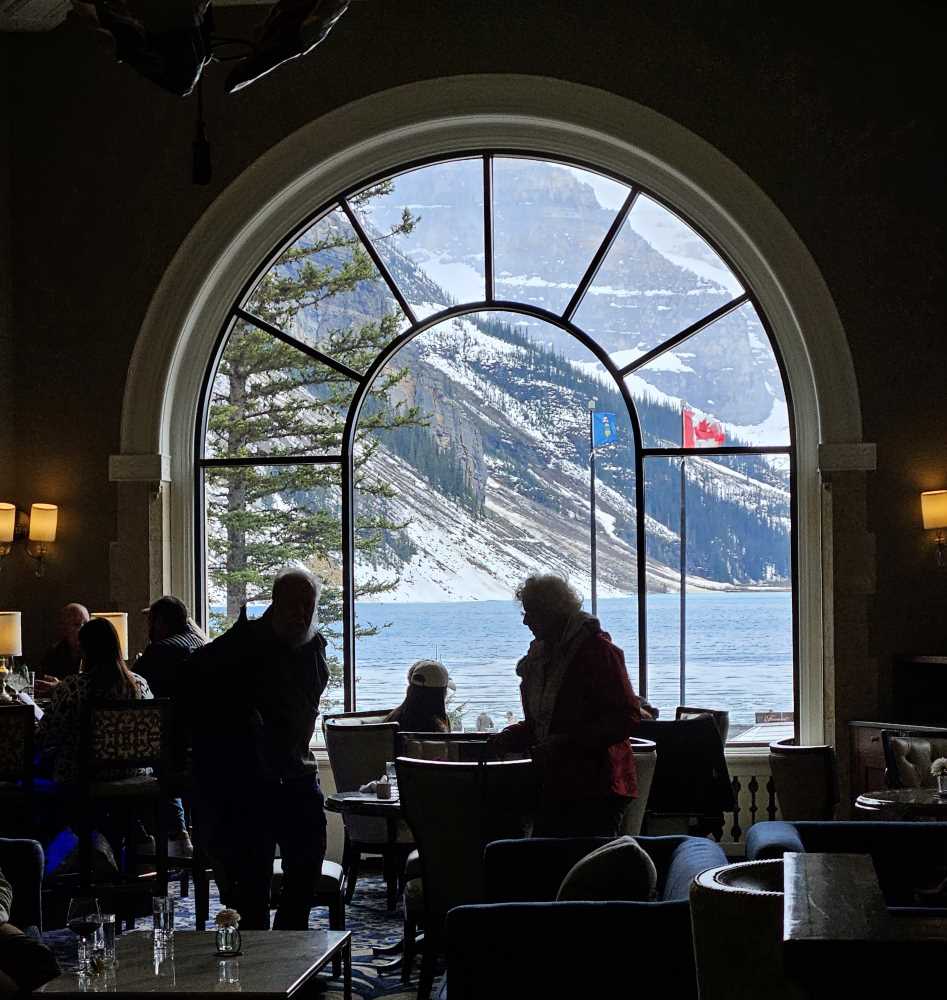 b lake louise dining.jpg