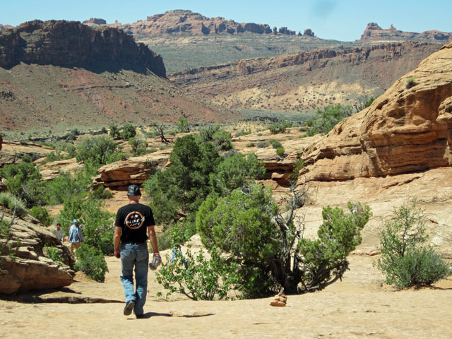 06-08-delicate-arch-down-no.jpg