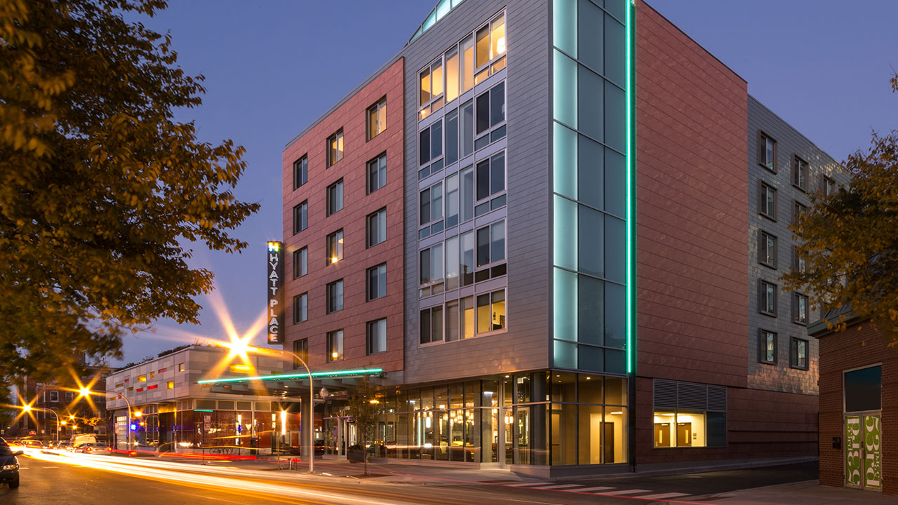 Hyatt-Place-Chicago-South-University-Medical-Center-P009-Exterior-Night-1280x720-1.jpeg