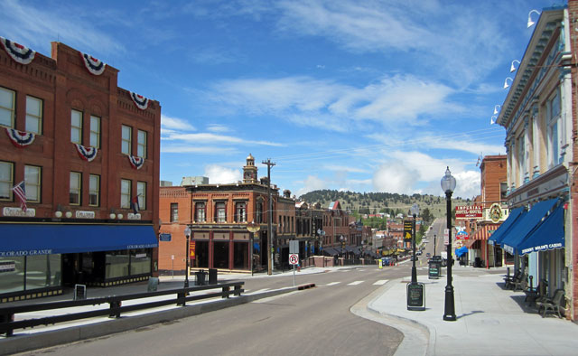 06-05-cripple-creek-street.jpg