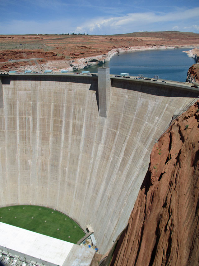 06-15-glen-canyon-dam-wall.jpg