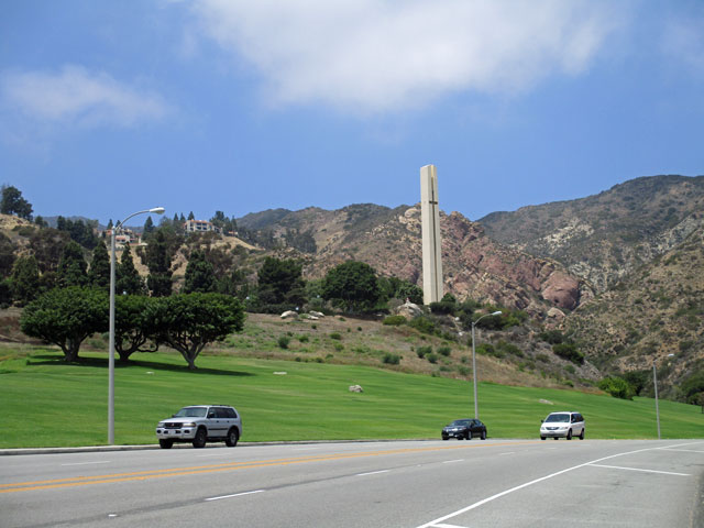 07-05-malibu-canyon-cross.jpg